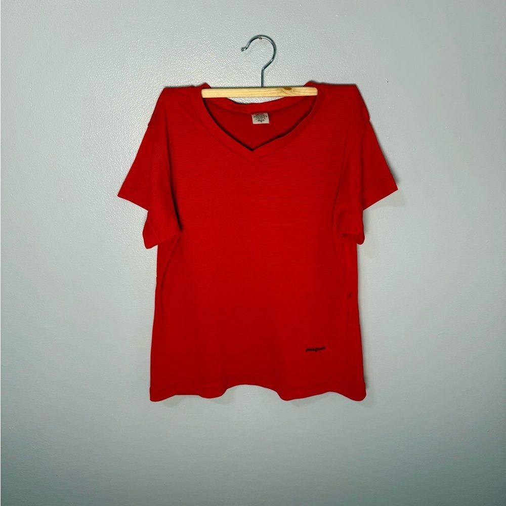 Patagonia Vintage Women's Red V-Neck Short Sleeve Tee | S